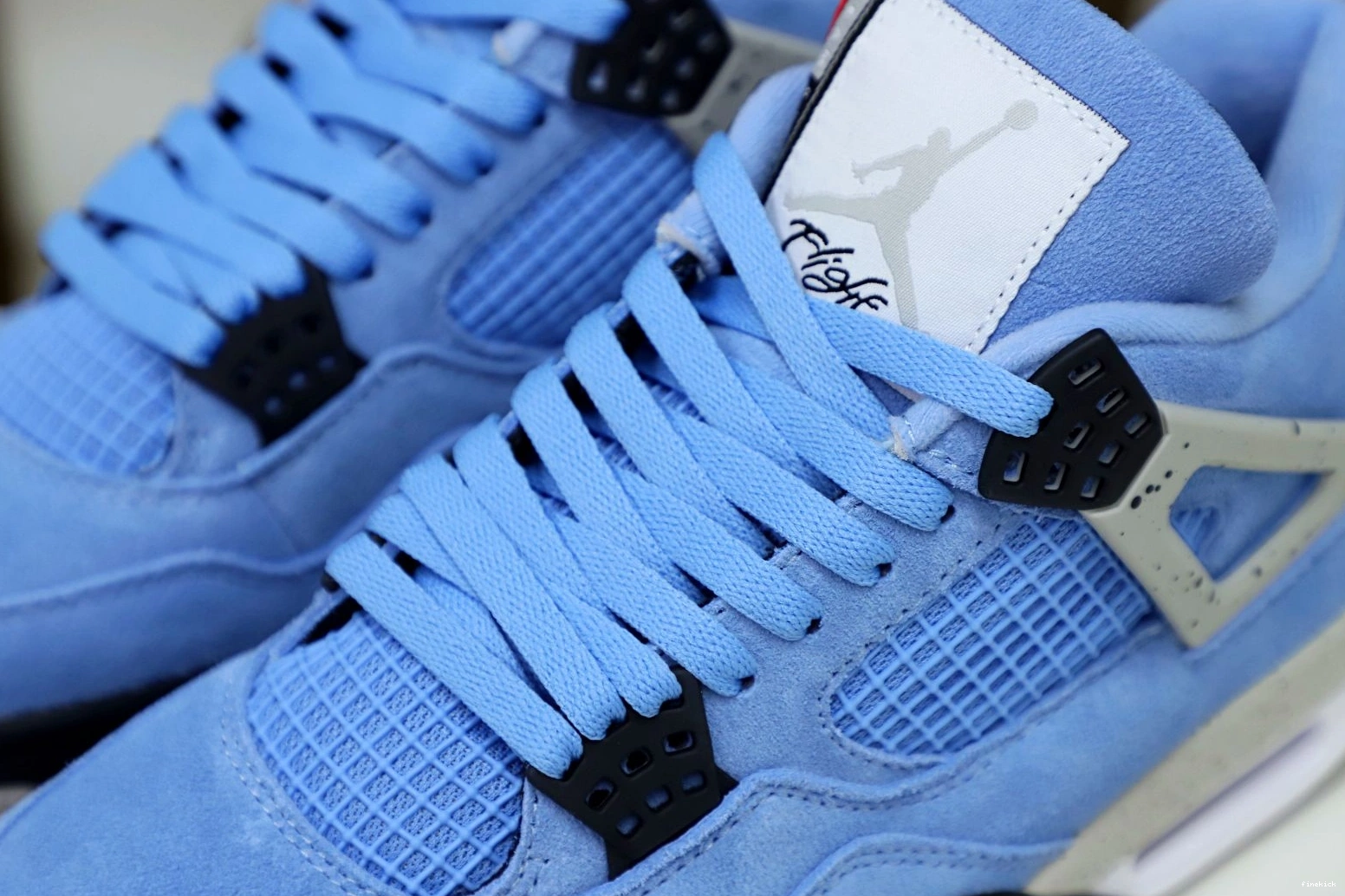 JORDAN BLUE AIR UNIVERSITY 4 0824